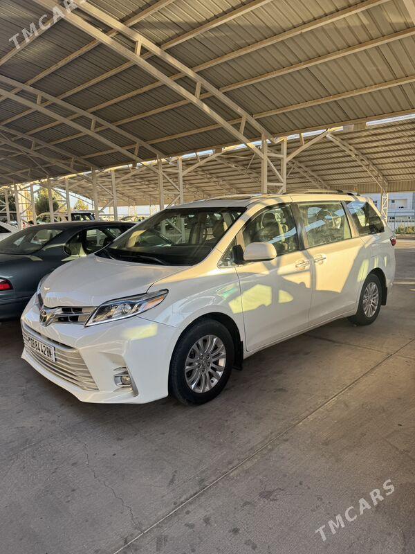 Toyota Sienna 2015 - 425 000 TMT - Türkmenbaşy - img 1