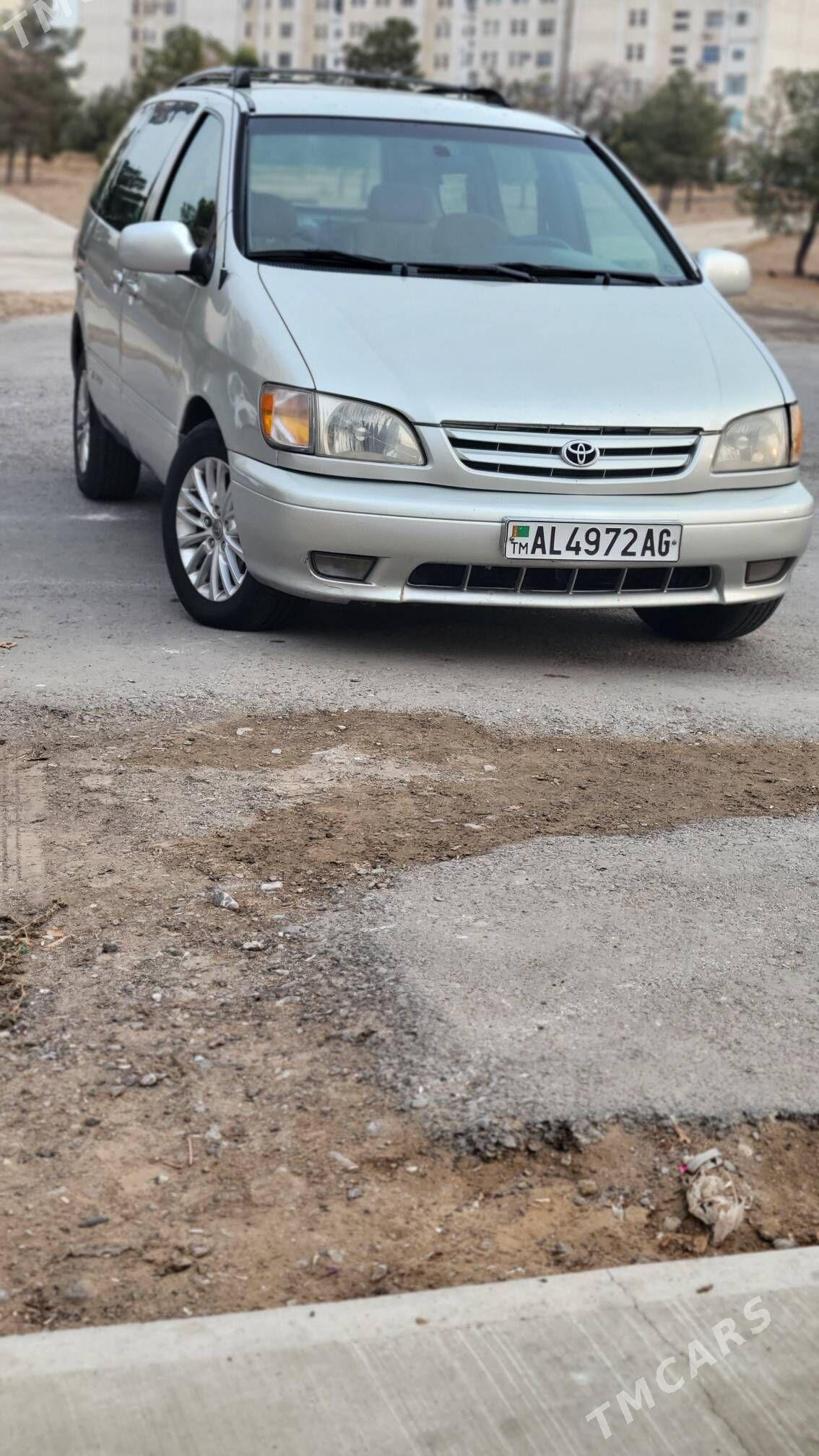 Toyota Sienna 2001 - 168 000 TMT - Ашхабад - img 1