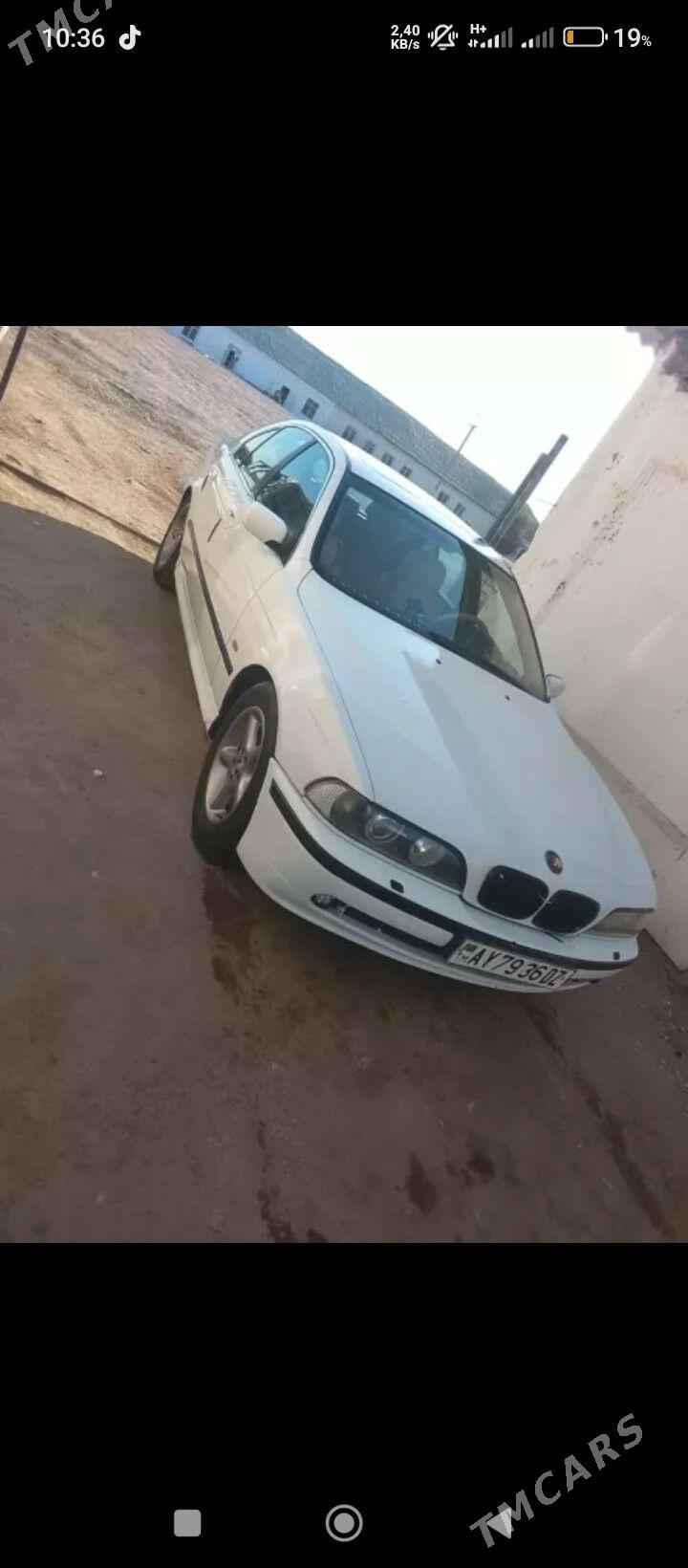 BMW 5 Series 2001 - 80 000 TMT - Дашогуз - img 1