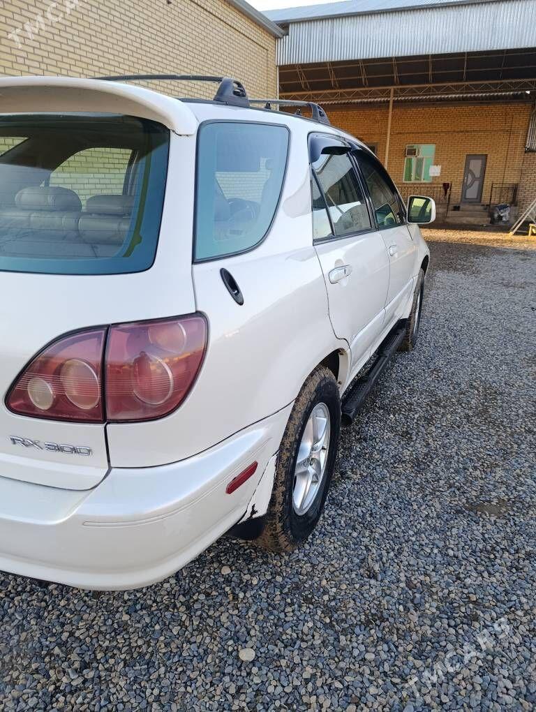 Lexus RX 300 2000 - 180 000 TMT - Сакарчага - img 1