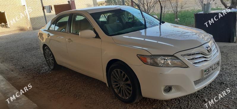 Toyota Camry 2011 - 185 000 TMT - Мары - img 1