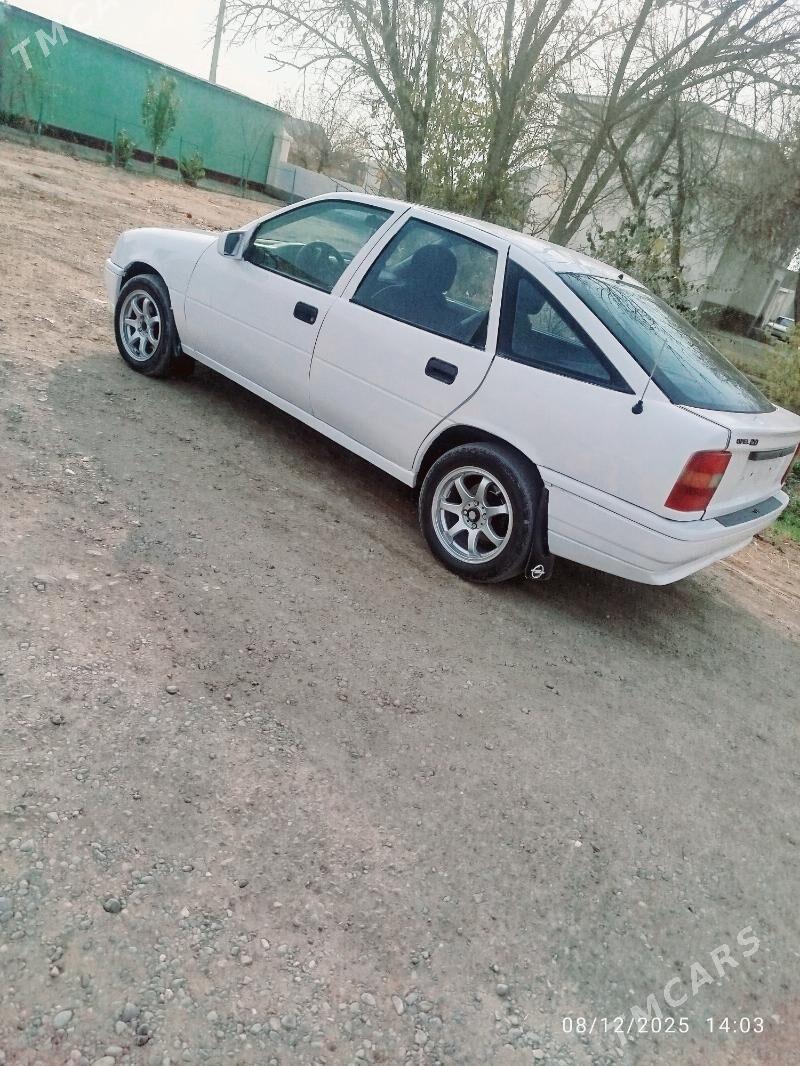 Opel Vectra 1992 - 30 000 TMT - Теджен - img 1