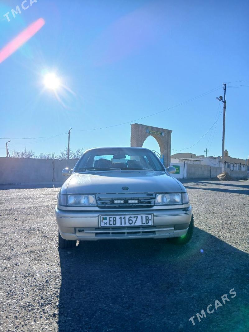 Opel Vectra 1993 - 50 000 TMT - Gazojak - img 1