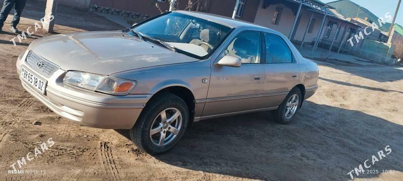 Toyota Camry 1998 - 125 000 TMT - Акдепе - img 1