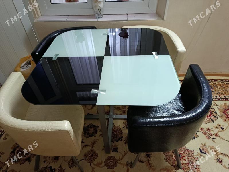 стол стеклянный и 4кресла - Мары - img 1