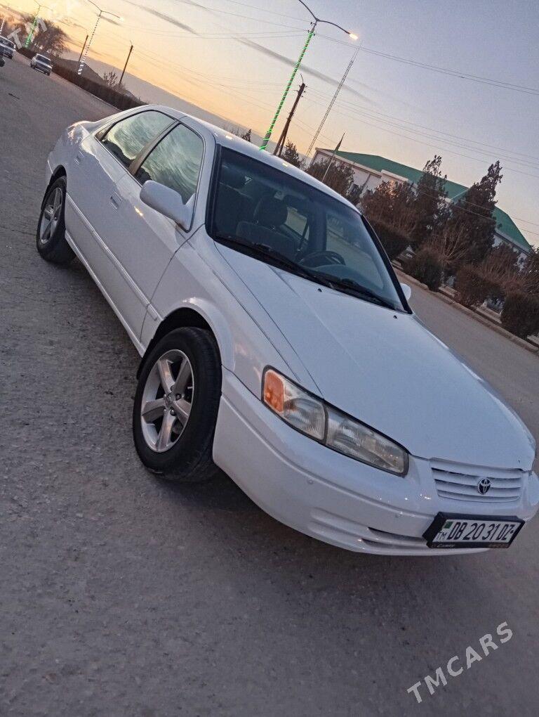 Toyota Camry 1999 - 153 000 TMT - етр. Туркменбаши - img 1