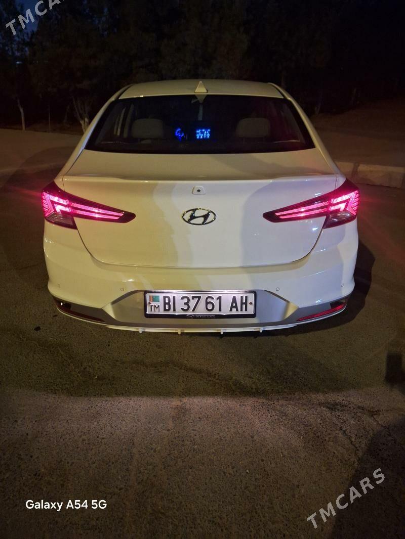 Hyundai Elantra 2020 - 220 000 TMT - Гарадамак Шор - img 1
