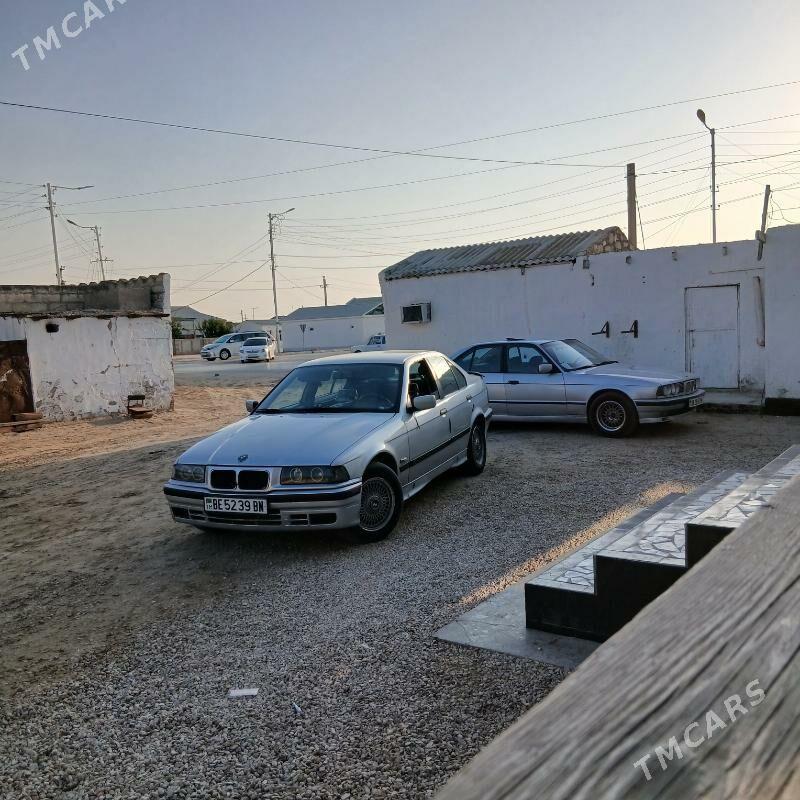 BMW 325 1992 - 30 000 TMT - Esenguly - img 1