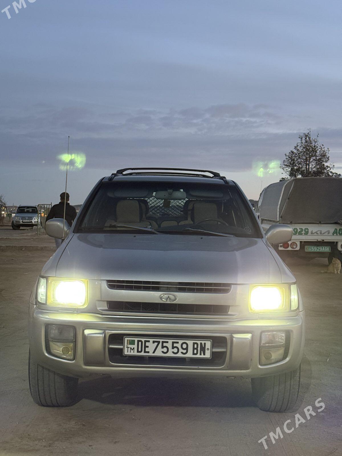 Infiniti QX4 1999 - 120 000 TMT - Türkmenbaşy - img 1