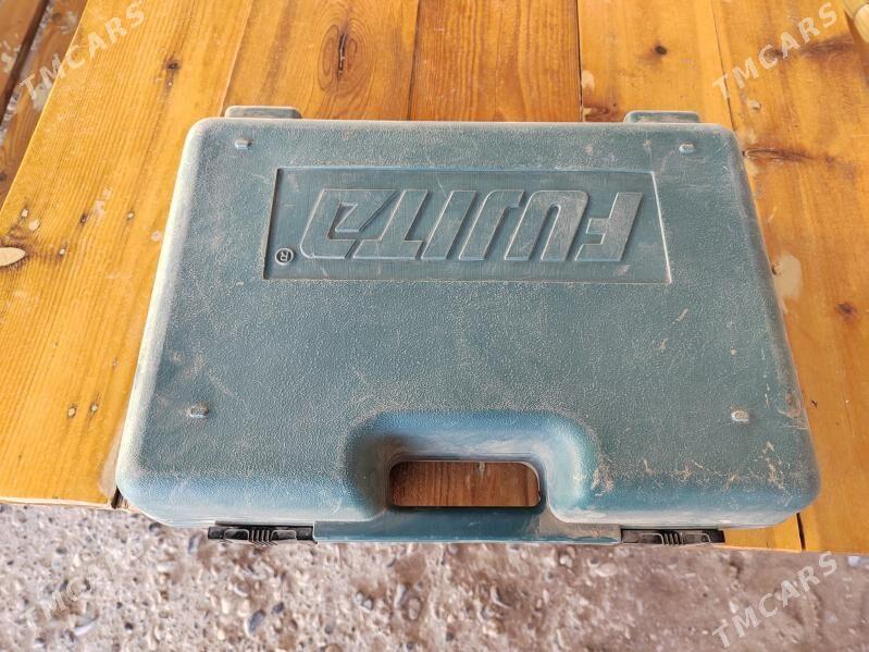 Surpowyort batreyeli - Sakarçäge - img 1