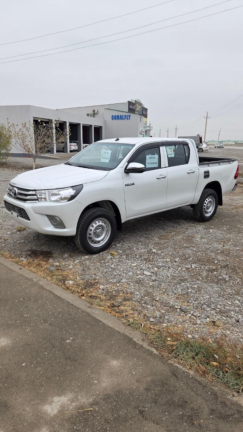 Toyota Hilux 2025 - 600 000 TMT - Гёкдепе - img 1