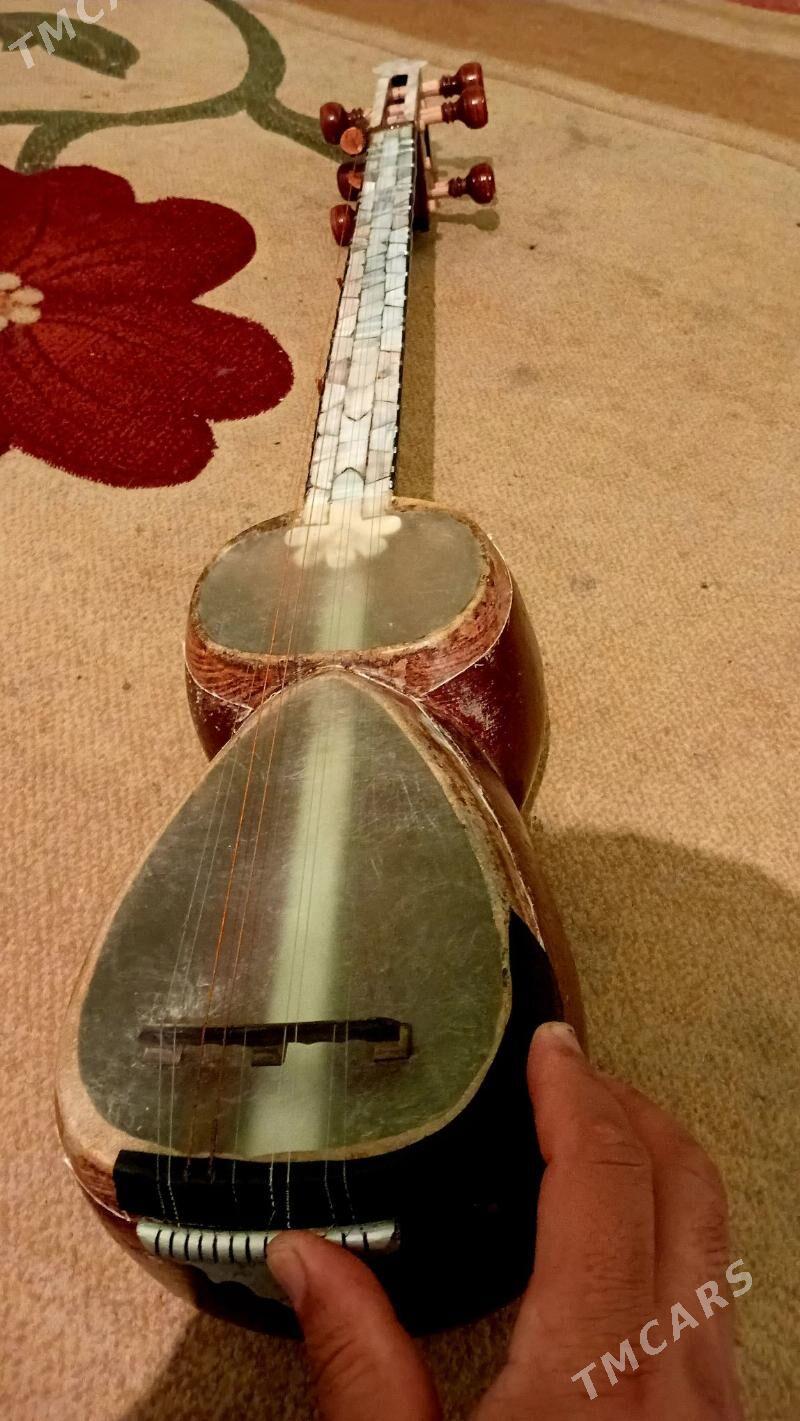 tar Futlyar bilen - Dänew - img 1