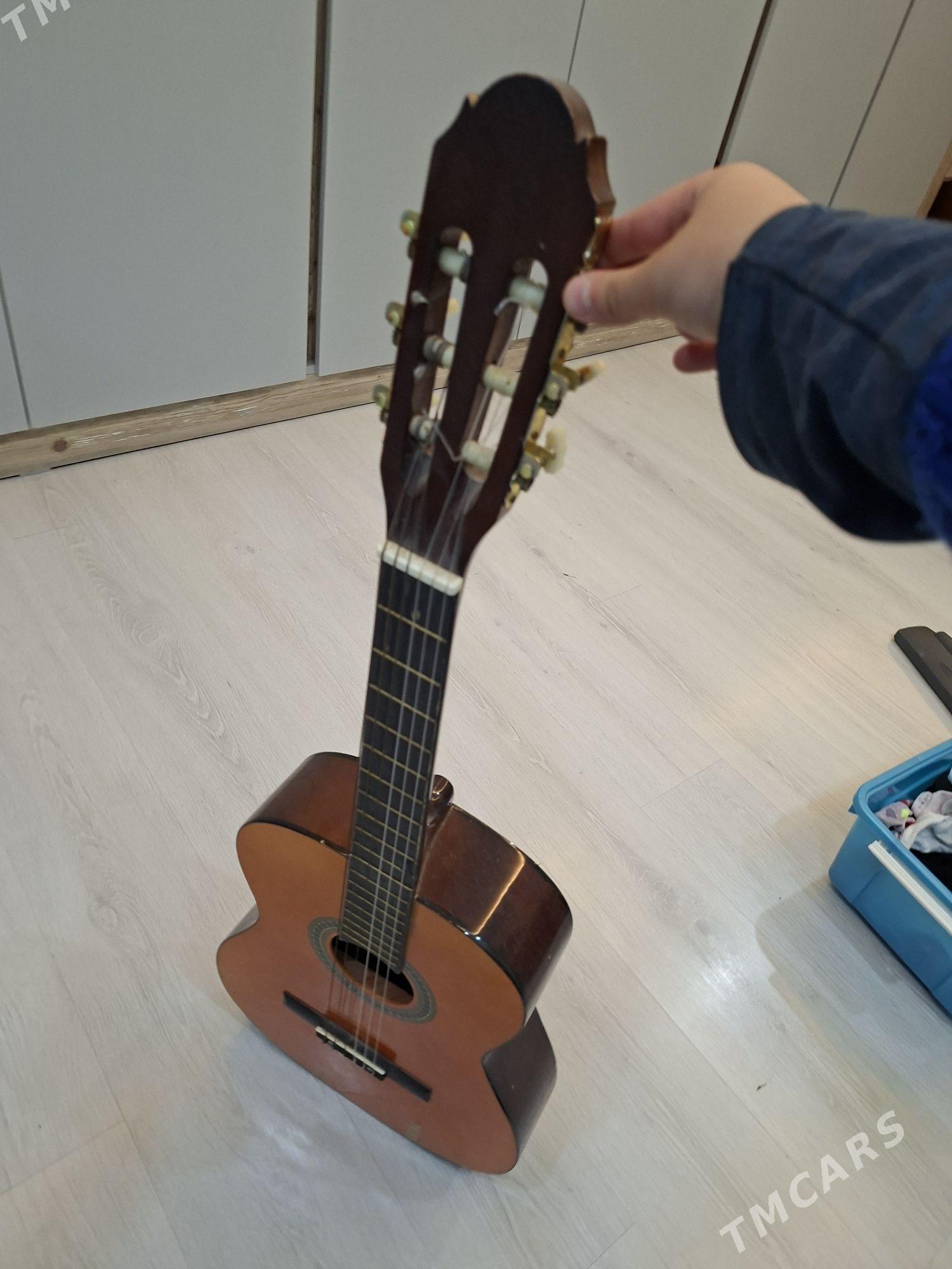 Гитара - 6 мкр - img 1