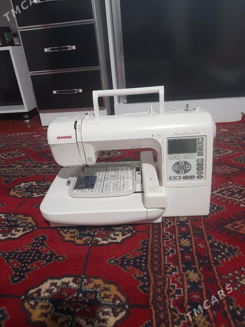 Janome 200 E - Теджен - img 1