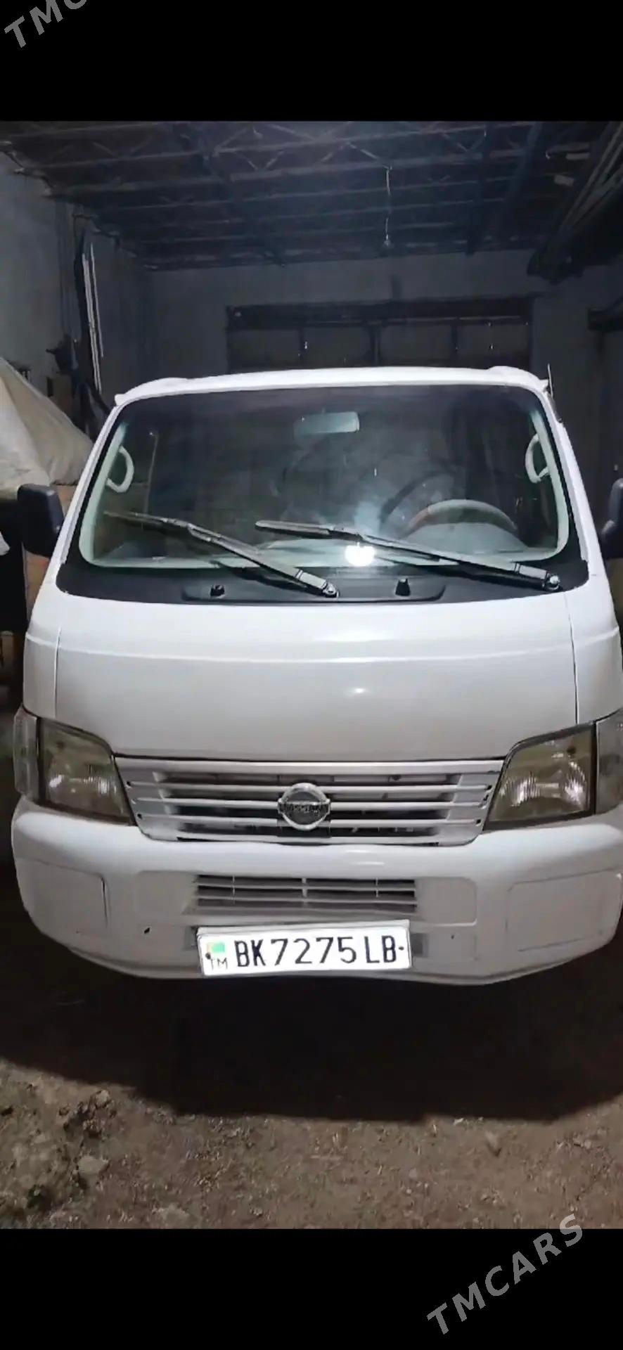 Nissan Urvan 2001 - 90 000 TMT - Дянев - img 1