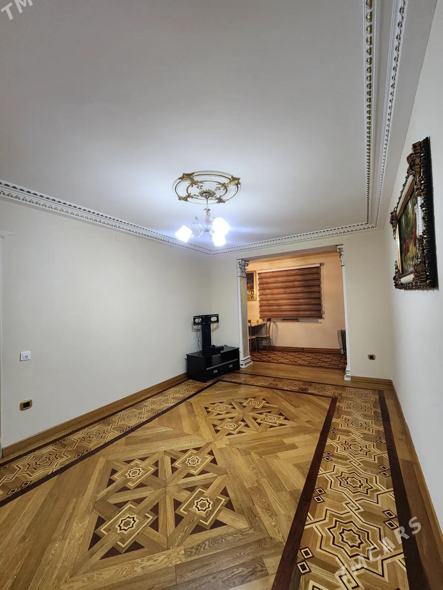 ул. Свобода. 2этаж 3комн. - Aşgabat - img 1