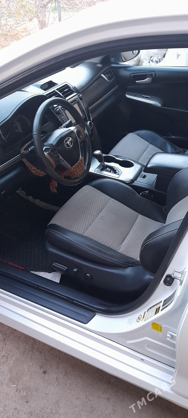 Toyota Camry 2012 - 240 000 TMT - Гурбансолтан Едже - img 1