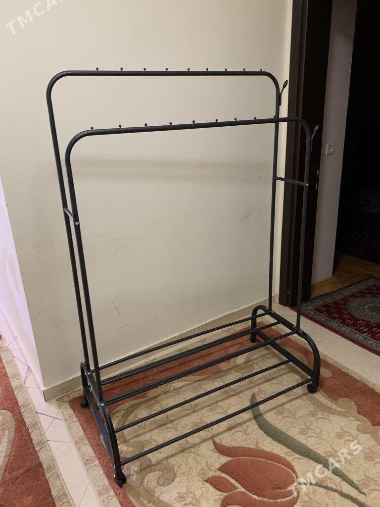 wesilka we ayna вешалка и зерк - Podwoýski köç. (Bitarap Türkmenistan şaýoly) - img 1