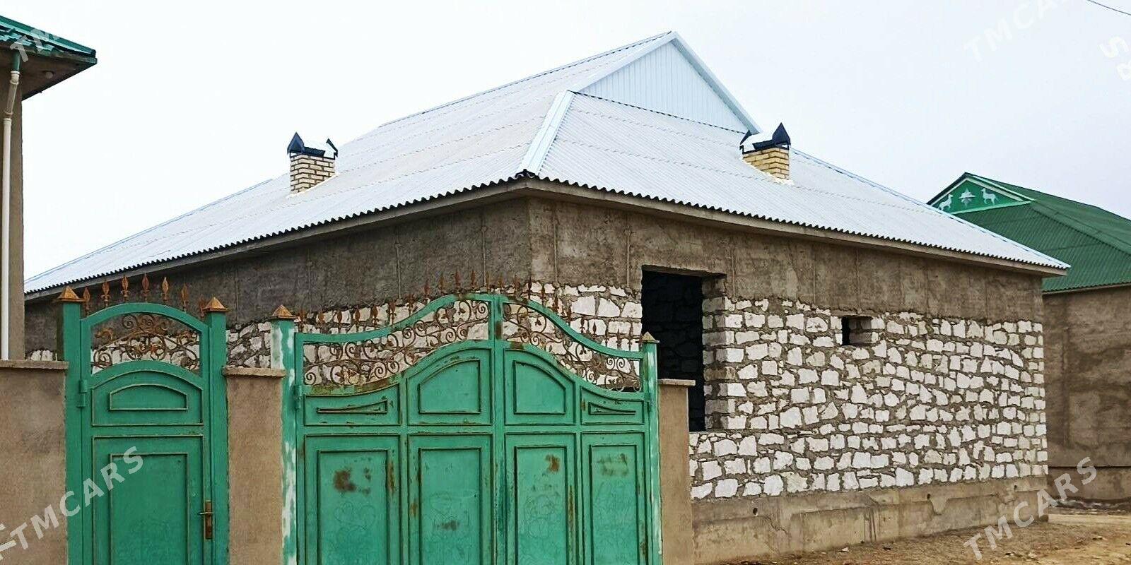 Satlyk jaý - Джебел - img 1