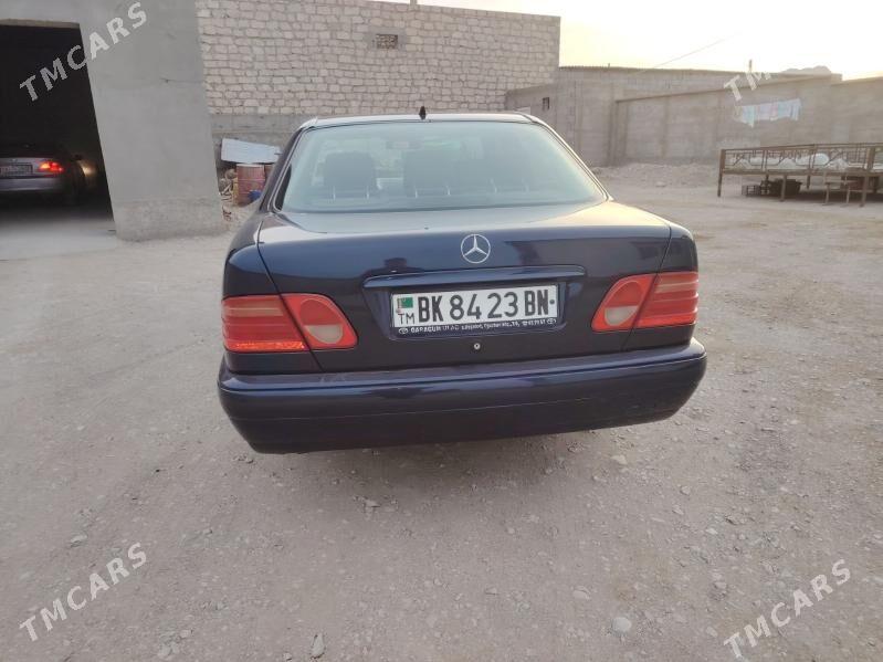 Mercedes-Benz C280 1999 - 90 000 TMT - Balkanabat - img 1