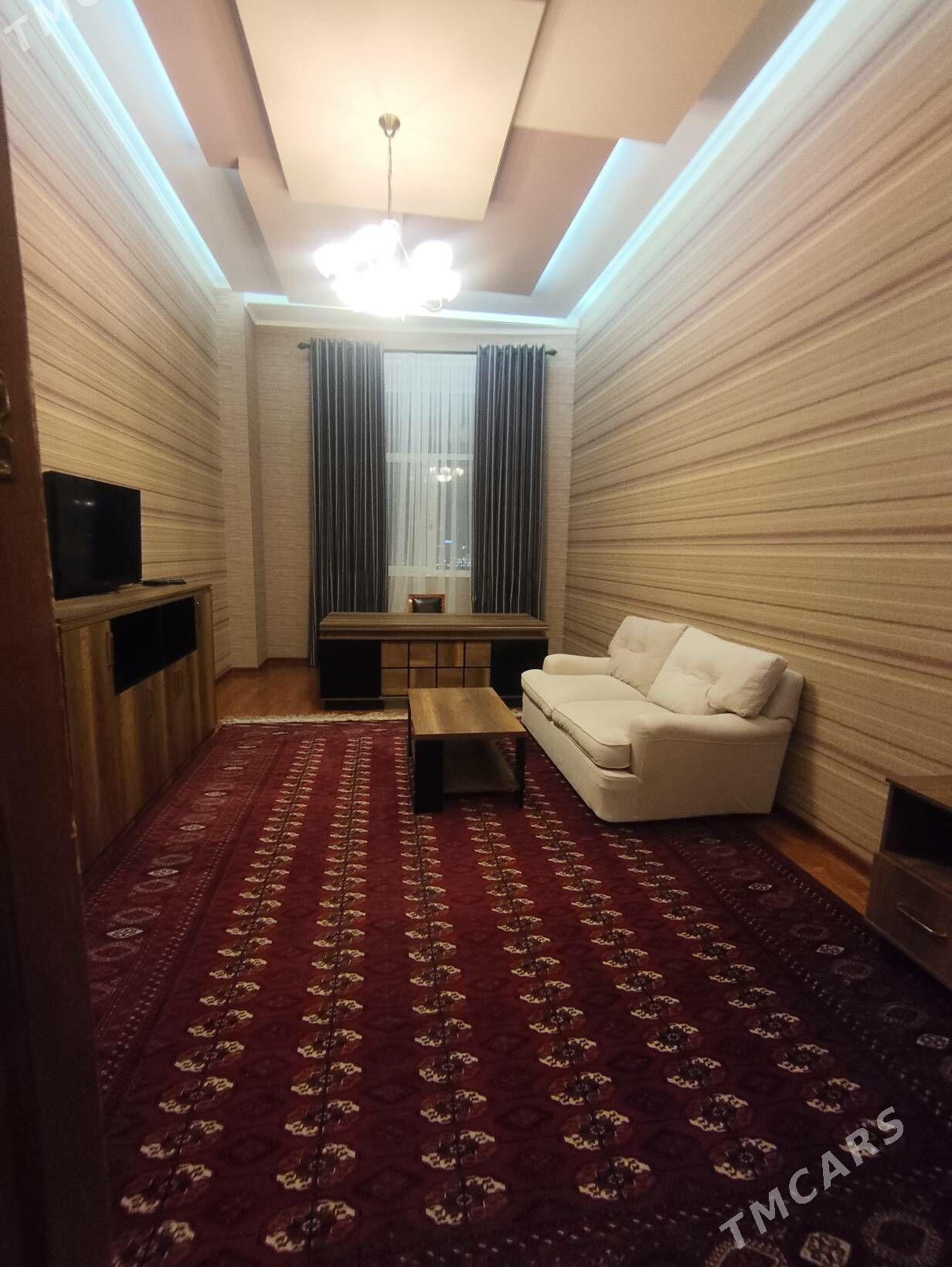 Arenda Elitka Maskowiski - Moskowskiý köç. (10 ýyl abadançylyk şaýoly) - img 1