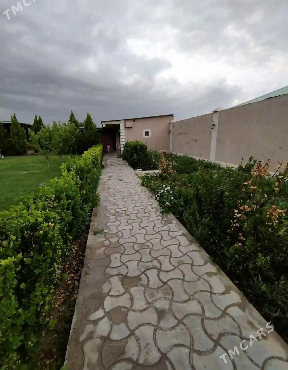 Дом Багир Мирова, 10 соток - Aşgabat - img 1