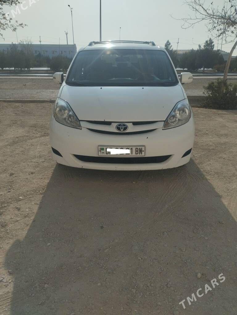 Toyota Sienna 2008 - 230 000 TMT - Балканабат - img 1