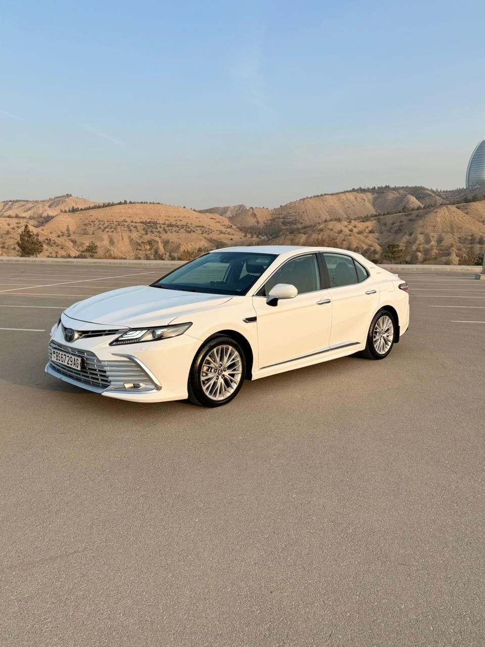 Toyota Camry 2019 - 340 000 TMT - Бузмеин ГРЭС - img 1