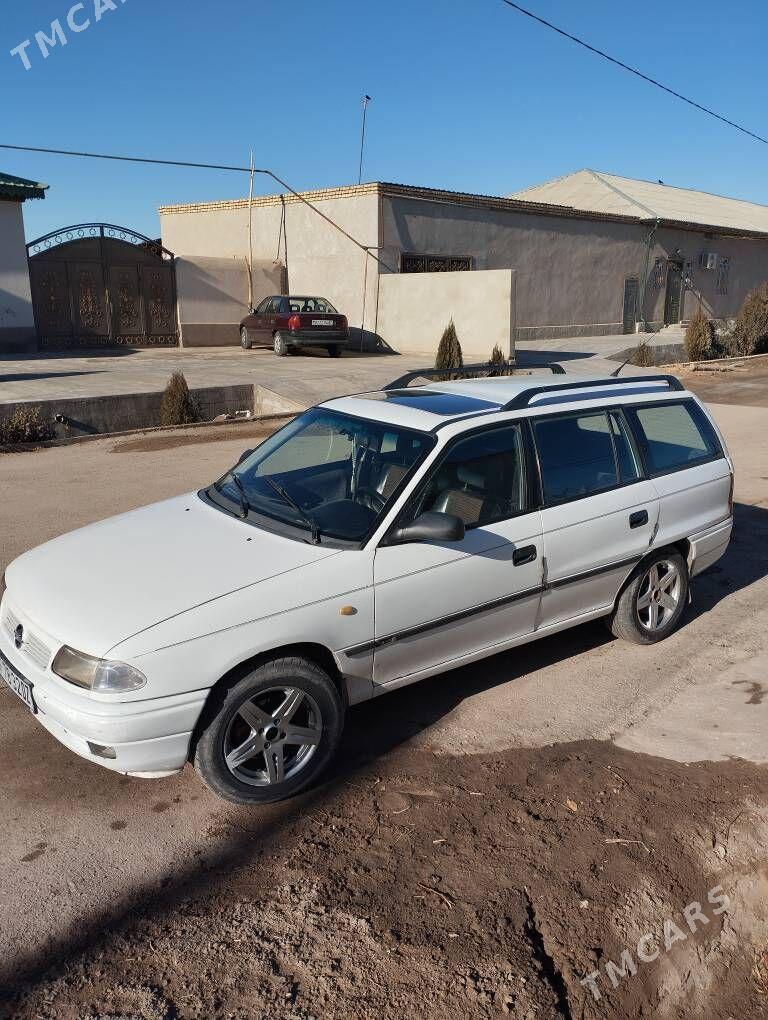 Opel Astra 1997 - 32 000 TMT - Дашогуз - img 1