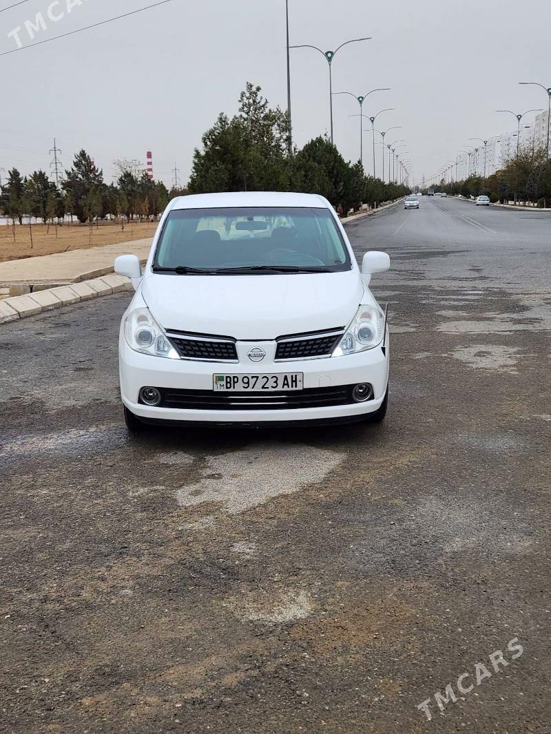 Nissan Versa 2010 - 120 000 TMT - 1 мкр - img 1