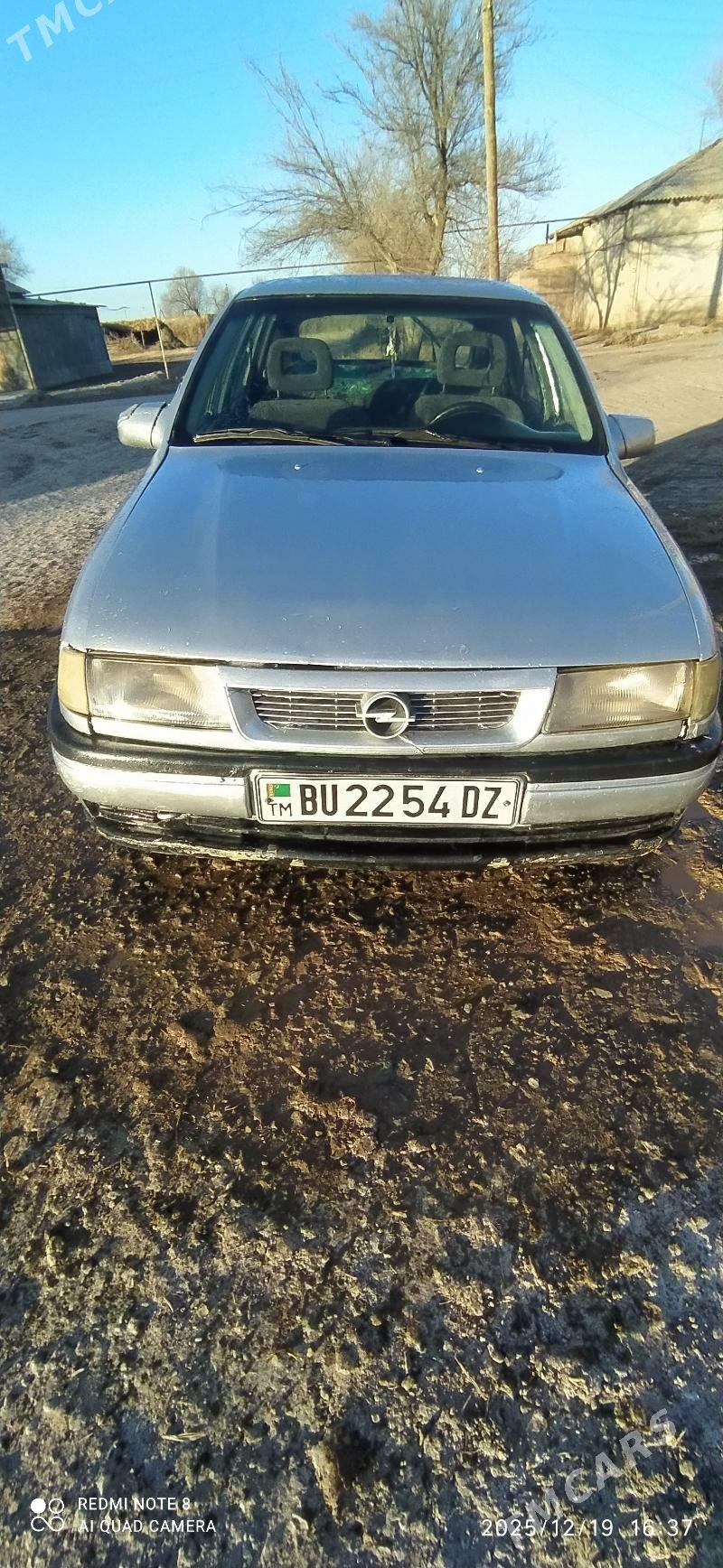 Opel Vectra 1993 - 27 000 TMT - Ruhubelent etraby - img 1