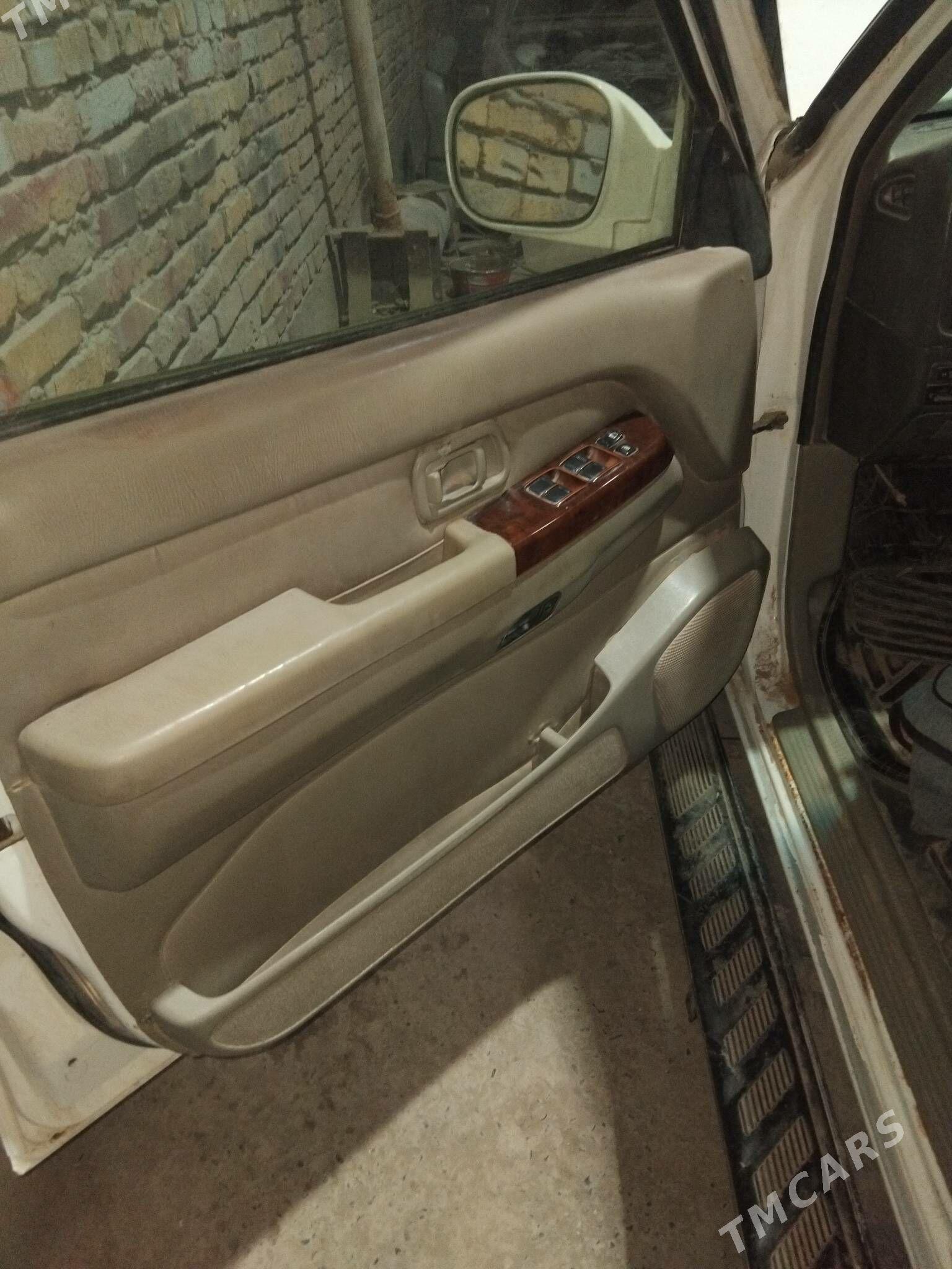 Infiniti QX4 1999 - 60 000 TMT - Türkmenabat - img 1