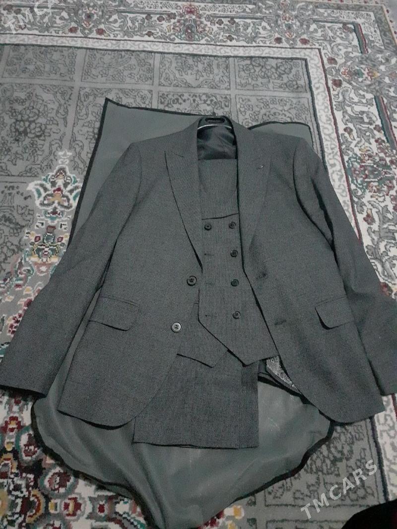 Kastýum biryuk. - етр. Туркменбаши - img 1