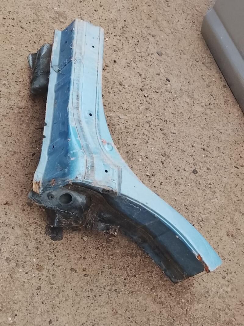 kyrlo arka palta kemry 1 000 TMT - Бедев - img 1