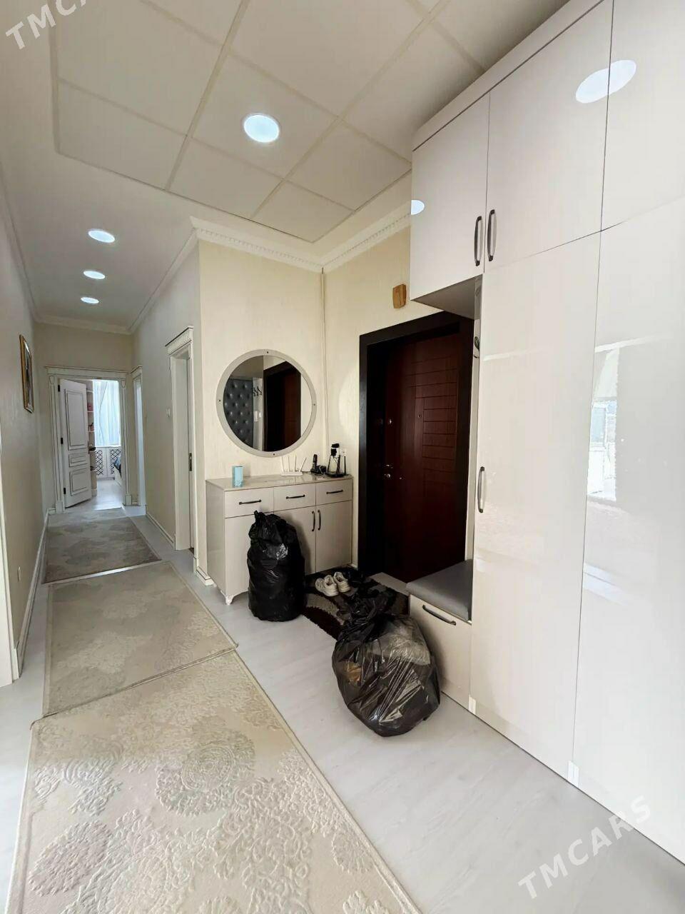 Podwoyski 3komnat Eyesinden - Podwoýski köç. (Bitarap Türkmenistan şaýoly) - img 1