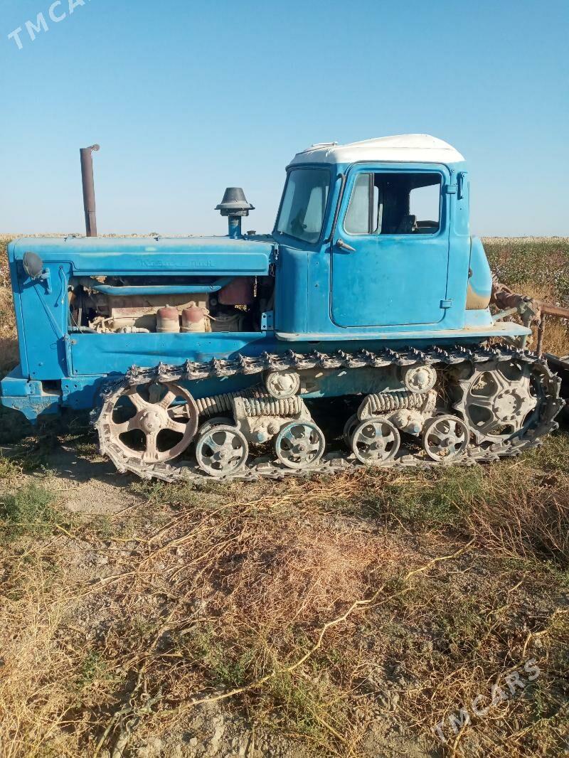 MTZ 82 2002 - 5 000 TMT - Гызыларбат - img 1