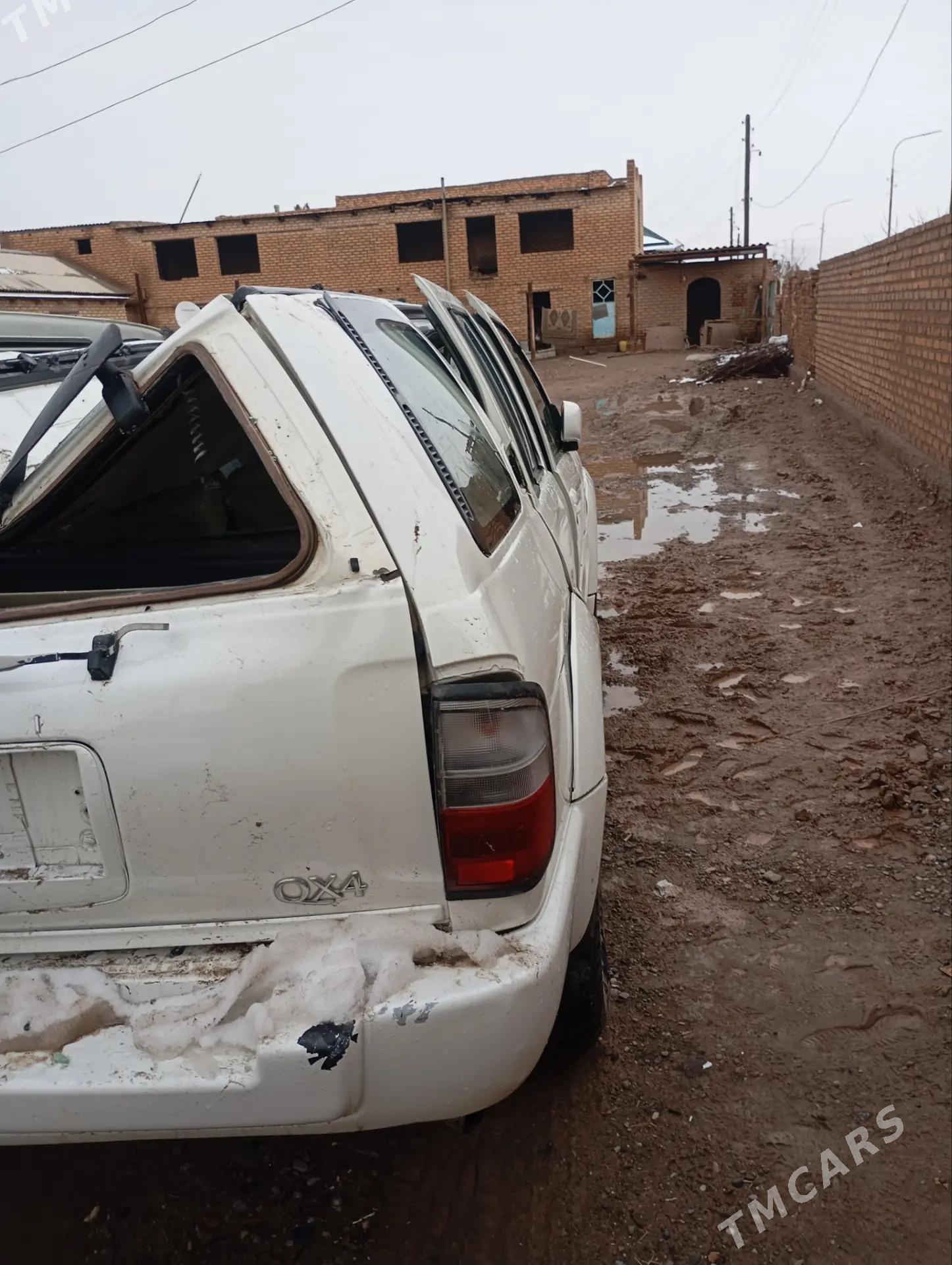 Infiniti QX4 1998 - 30 000 TMT - Sarahs - img 1