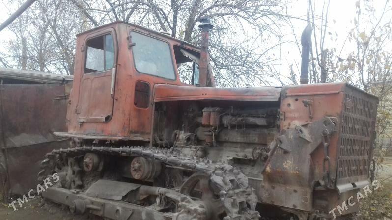 MTZ T-28 1990 - 30 000 TMT - Tejen - img 1