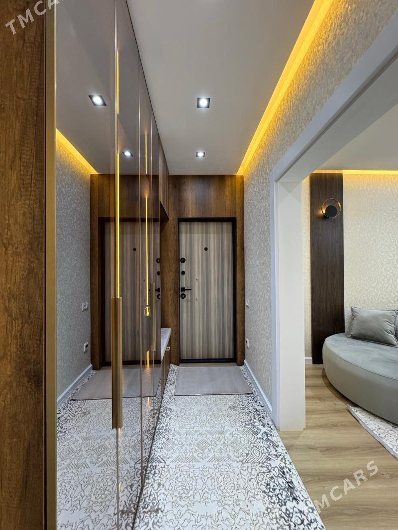 Gowdan B Ýubileýni köçe ugry - Howdan "B" - img 1