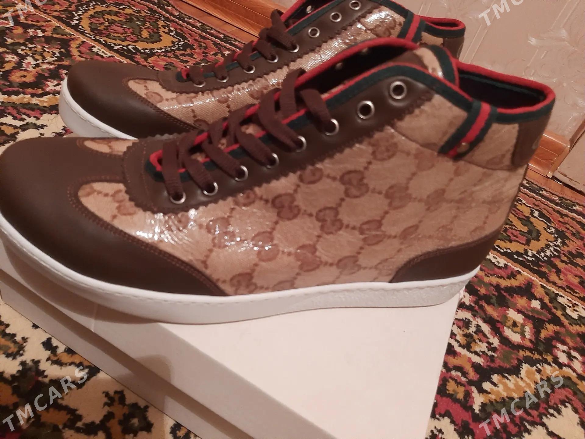 Кроссовки - Туркменабат - img 1