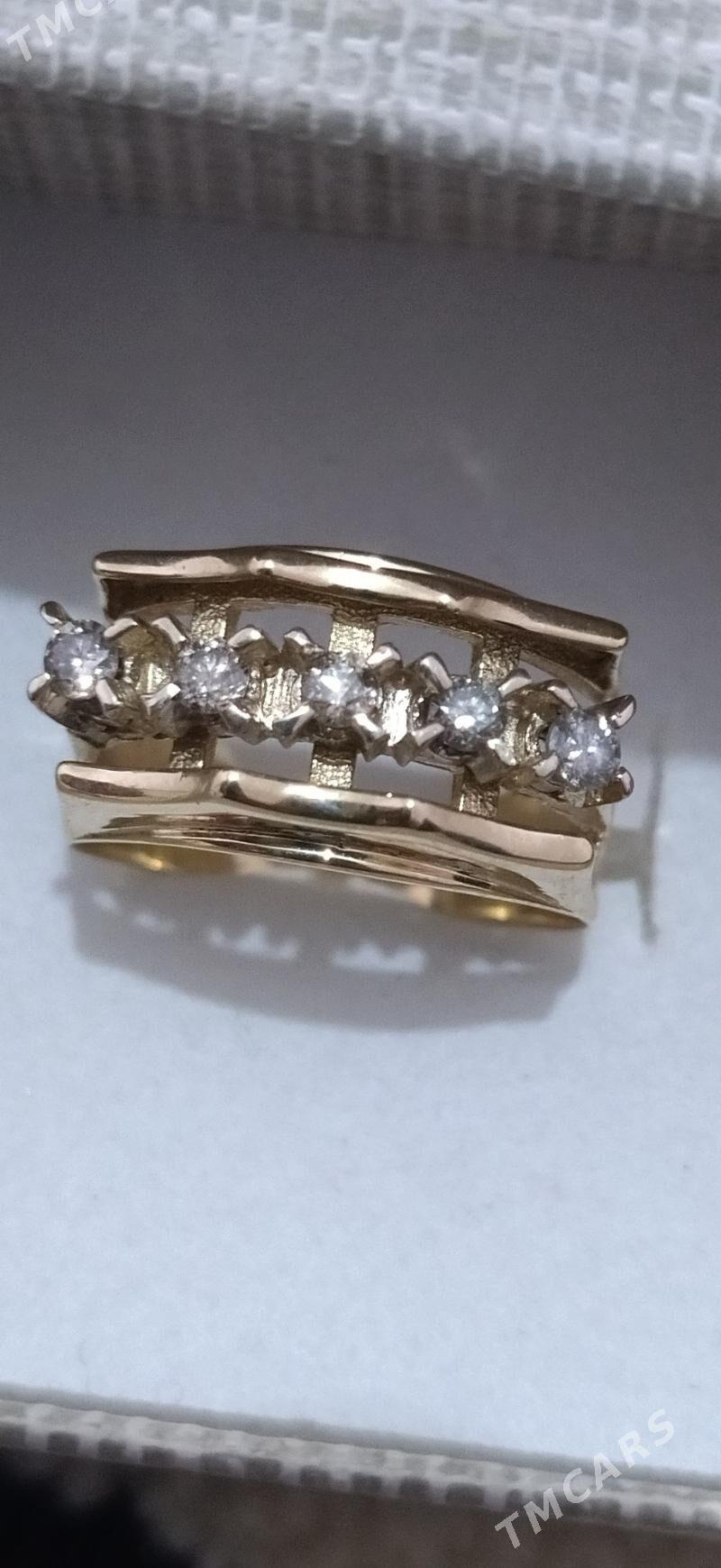 gyzyl yuzuk - Büzmeýin - img 1