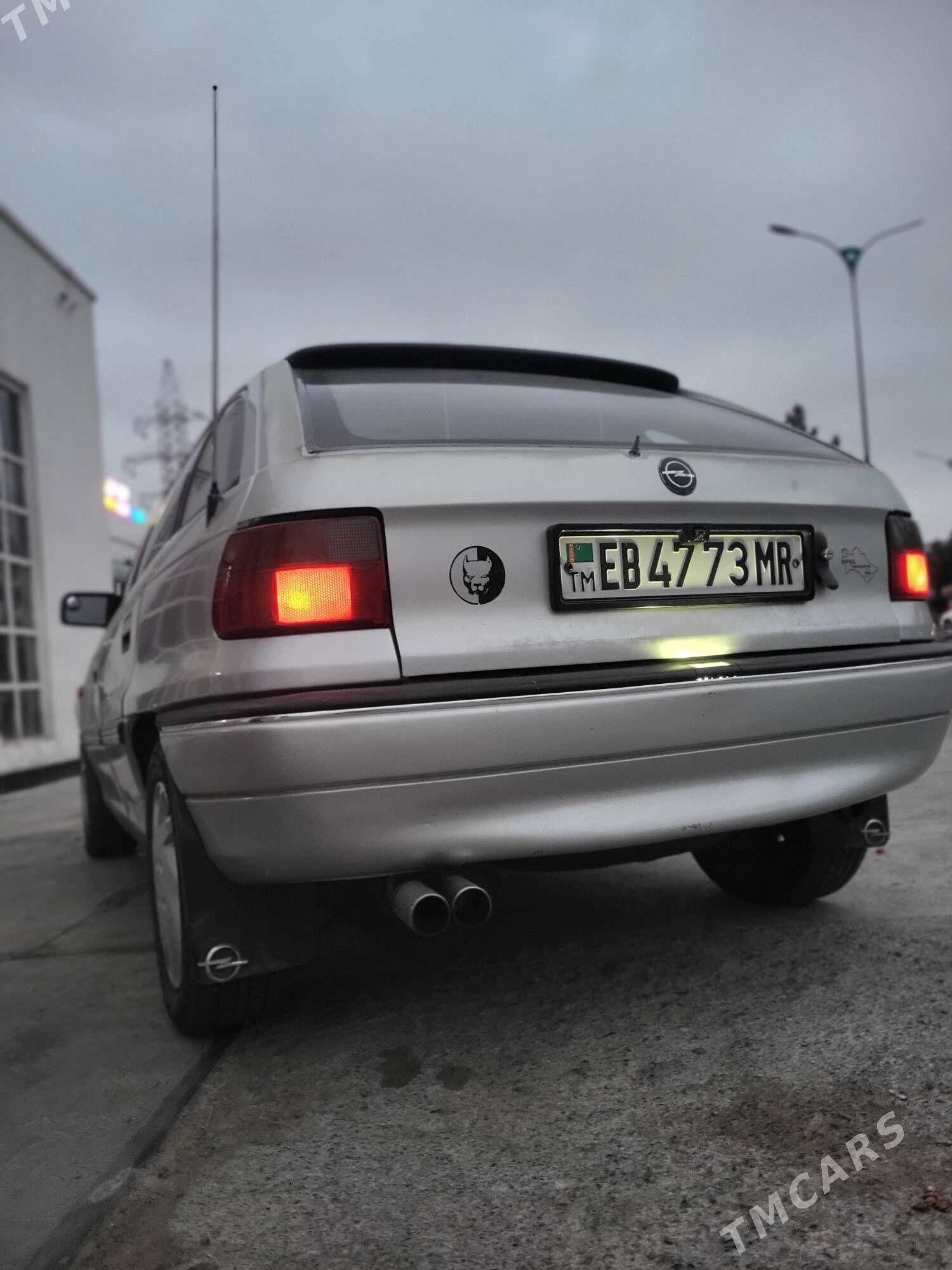 Opel Astra 1992 - 40 000 TMT - Мары - img 1