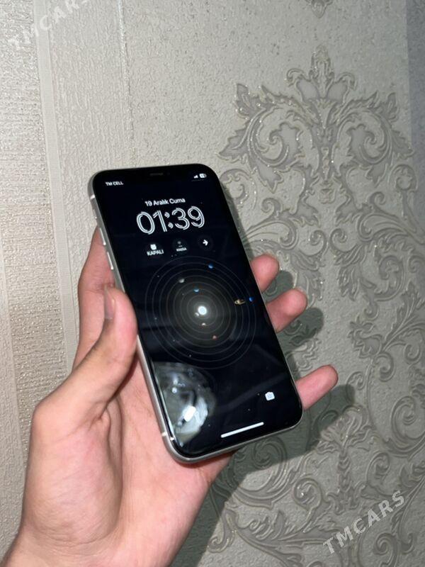 iphone 11 - Mary - img 1