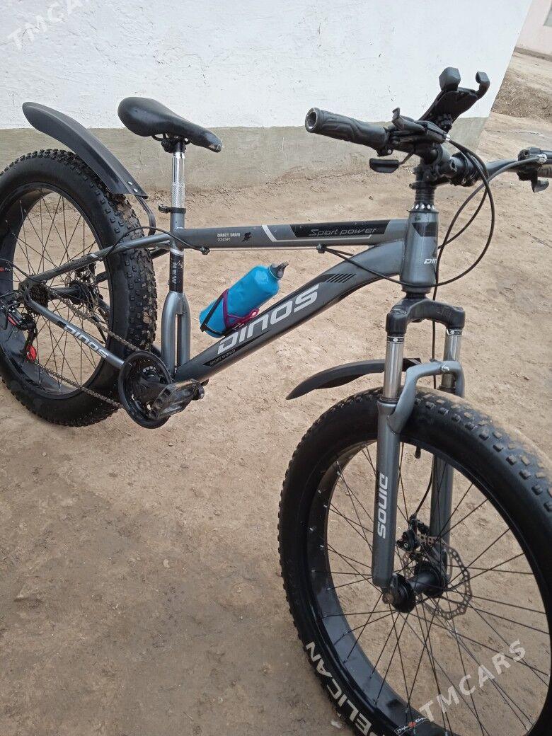 dinos - Gubadag - img 1