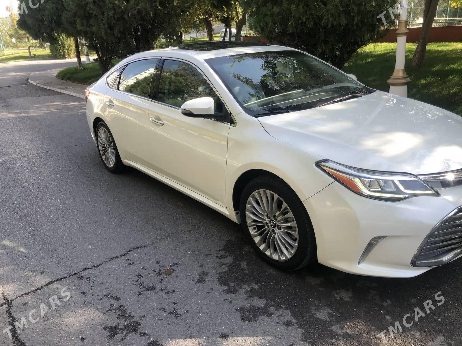 Toyota Avalon 2017 - 360 000 TMT - Торговый центр "15 лет Независимости" - img 1