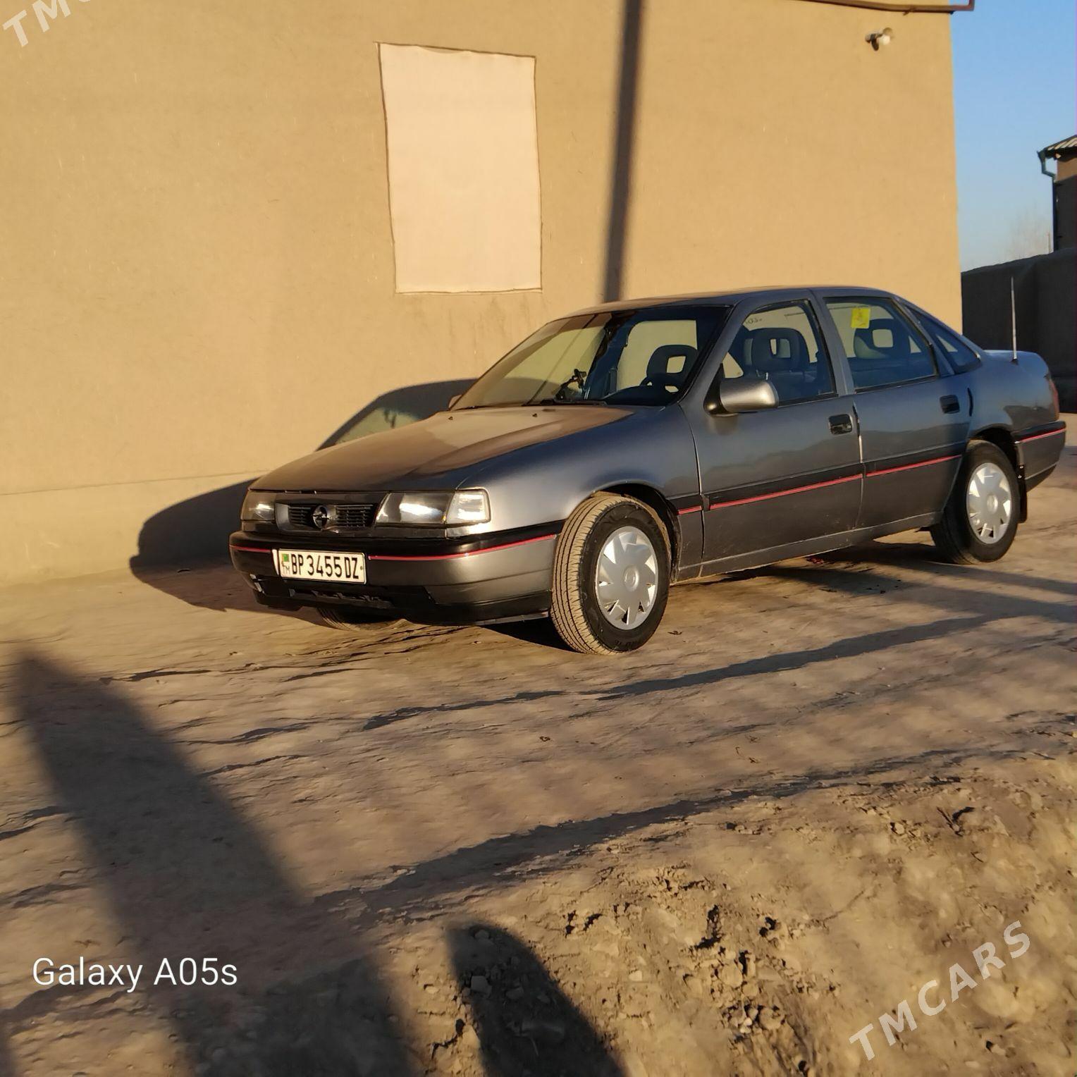 Opel Vectra 1992 - 35 000 TMT - Губадаг - img 1