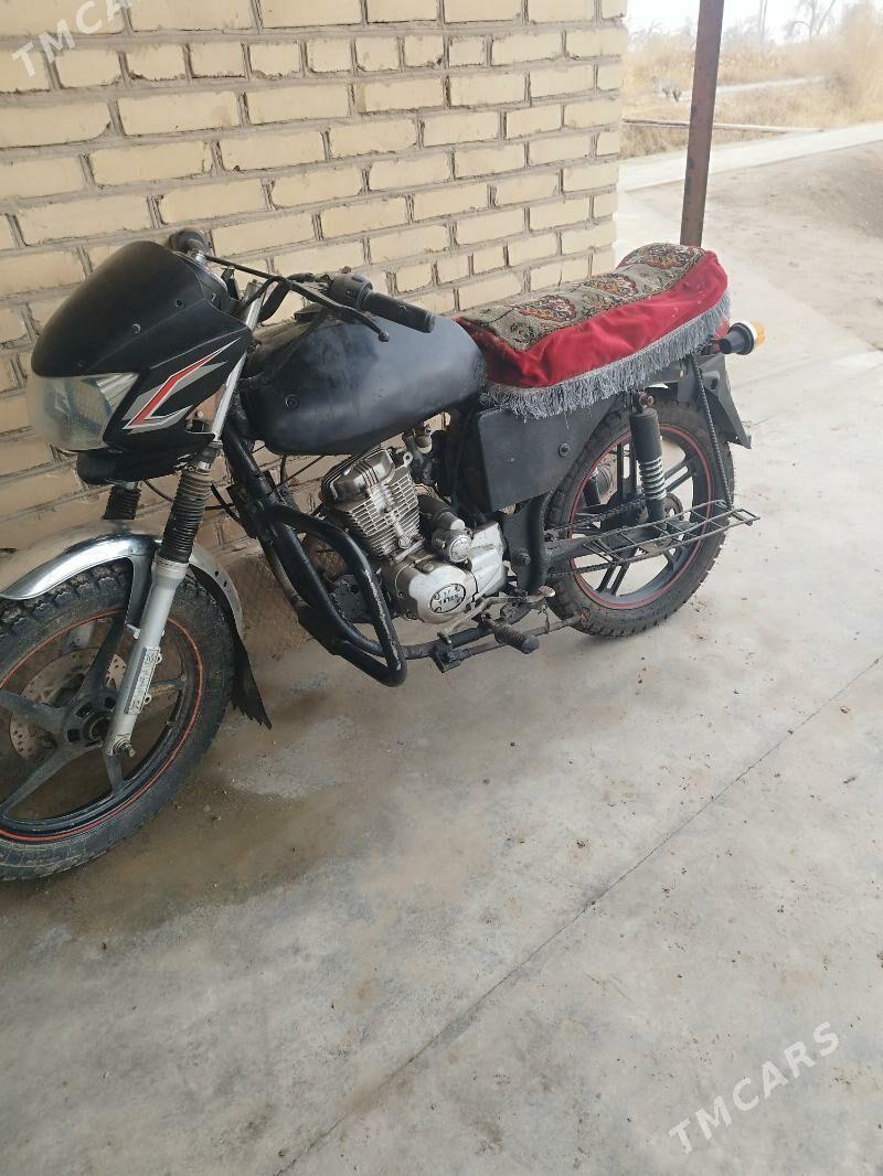 Jawa 300 2022 - 13 000 TMT - Дянев - img 1