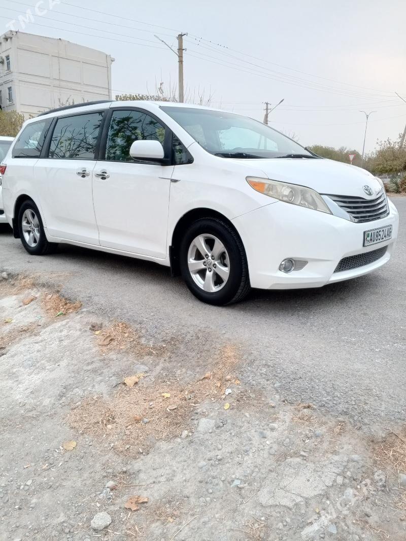 Toyota Sienna 2015 - 355 000 TMT - Büzmeýin - img 1