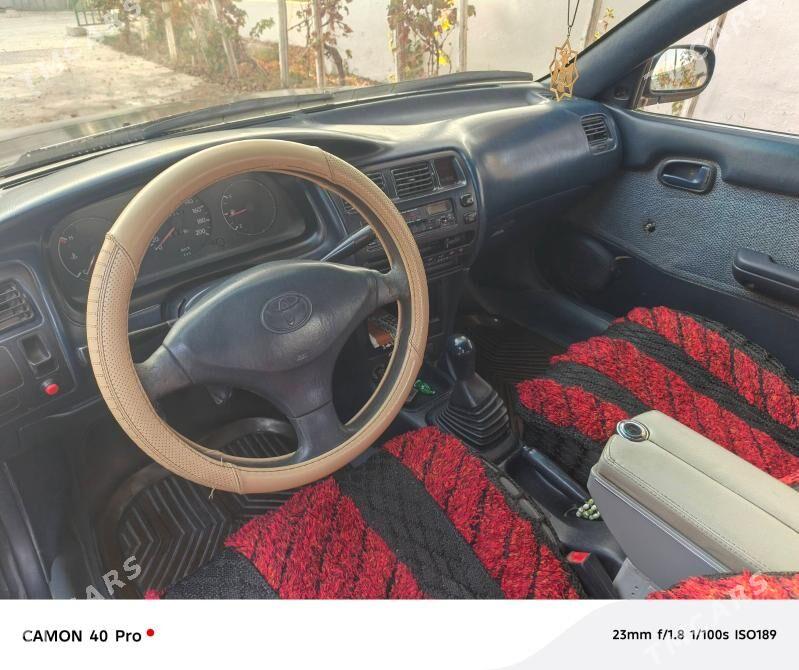 Toyota Corolla 1996 - 70 000 TMT - Байрамали - img 1