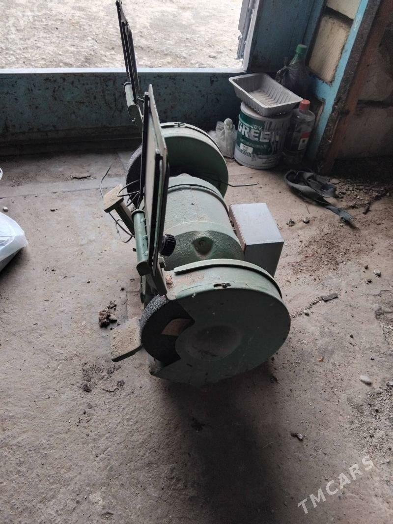 tokly tacila daş - Гызыларбат - img 1